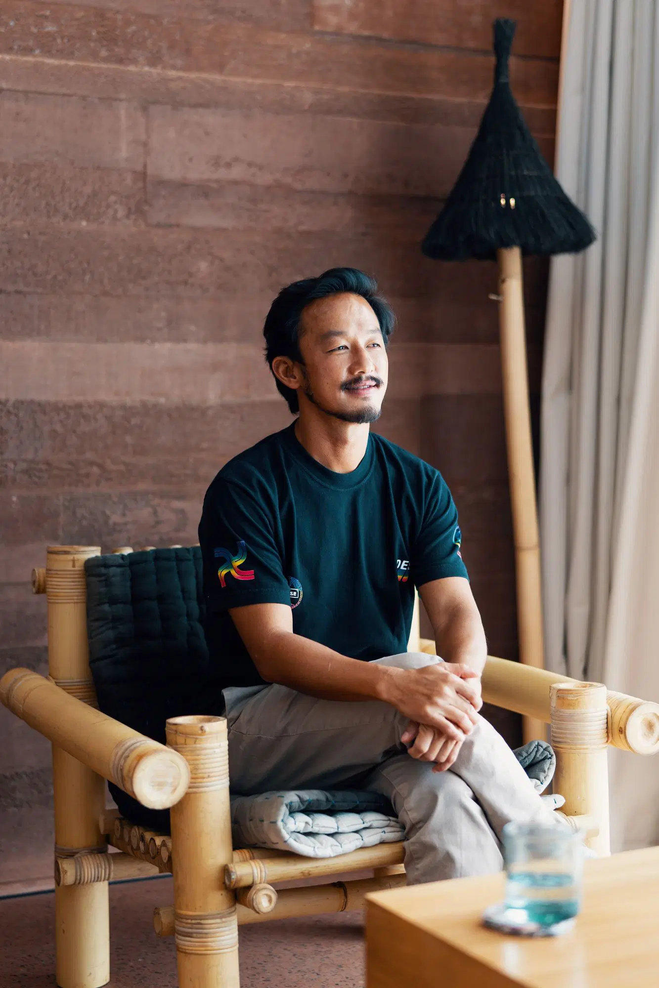 Ronald Akili received the Icon Award from the T+L Luxury Awards Asia Pacific 2025