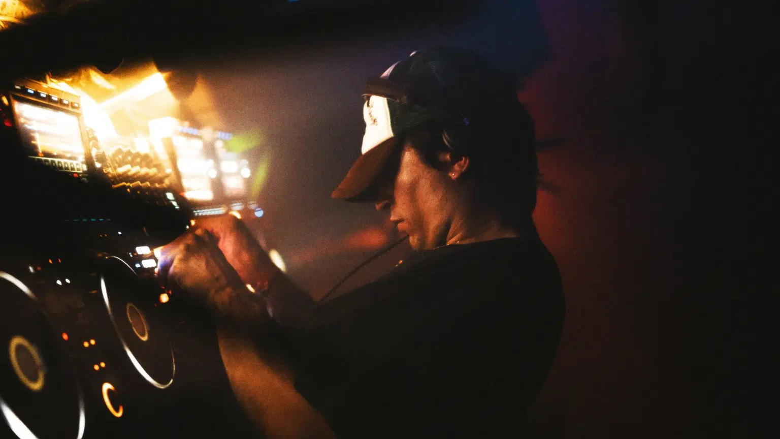 Vegyn Vegyn (DJ Set) in Bali at Potato Head | Vegyn Tour